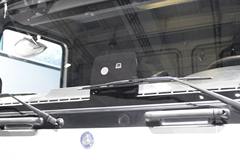 奔驰 Atego中卡 231马力 4X2厢式载货车(型号1223 L nR)