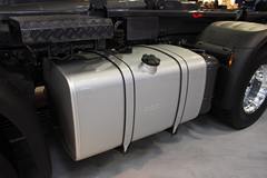 达夫 CF系列重卡 450马力 8X2载货车底盘(CF450FAX)