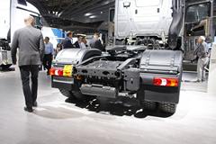 奔驰 新Arocs重卡 510马力 4X2牵引车(型号1851 LS)