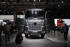 奔驰 新Arocs重卡 510马力 4X2牵引车(型号1851 LS)