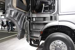 奔驰 新Arocs重卡 510马力 4X2牵引车(型号1851 LS)