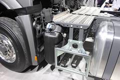 奔驰 新Arocs重卡 510马力 4X2牵引车(型号1851 LS)