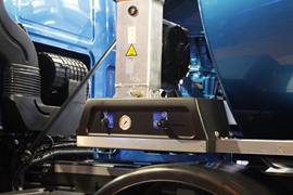 达夫CF&nbsp;混凝土搅拌车上装                                                图片