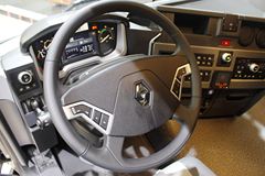 雷诺 C系 C480重卡 480马力 4X2 牵引车(型号 C480)