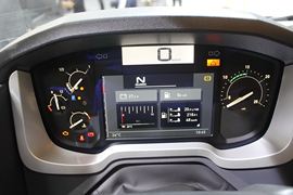 C系&nbsp;牵引车驾驶室                                               图片