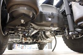 C系&nbsp;牵引车底盘                                                图片