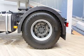 C系&nbsp;牵引车底盘                                                图片