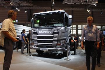斯堪尼亚 P系列重卡 280马力 4X2载货车(型号P280 B4X2NA)