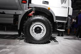 奔驰Atego&nbsp;油罐车底盘图片