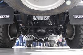 奔驰Atego&nbsp;油罐车底盘图片