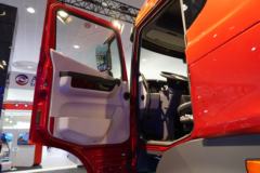 BMC 460马力 4X2牵引车(红色版平顶)