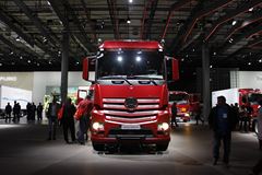 奔驰 新Actros重卡 460马力 4X2牵引车(型号1846 LS)