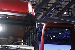 奔驰 新Actros重卡 530马力 4X2牵引车(型号1853 LS nRL)