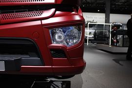 奔驰新Actros&nbsp;载货车外观                                                图片