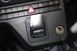 奔驰新Actros&nbsp;载货车驾驶室                                               图片