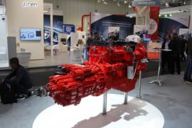 ISX12&nbsp;发动机外观                                                图片