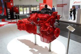 ISX12&nbsp;发动机外观                                                图片