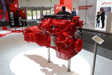 康明斯ISX12G 330 330马力 12L 国六 柴油发动机