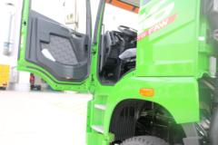 青岛解放 JH6重卡 430马力 8X4 8.8米自卸车