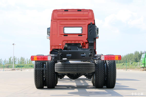 �������½��JH6400����8*4�ػ����һ�2.7��Ԫ