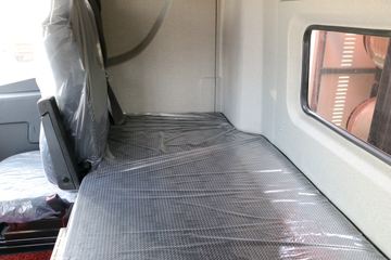 �ൺ��� JH6�ؿ� 430���� 6X4 CNGǣ����ͼƬ