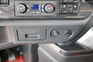 �ൺ��� JH6�ؿ� 430���� 6X4 CNGǣ����ͼƬ