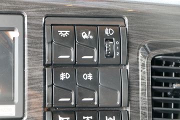 �ൺ��� JH6�ؿ� 430���� 6X4 CNGǣ����ͼƬ