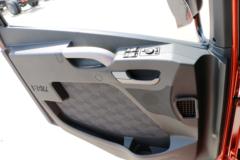 青岛解放 JH6重卡 280马力 6X2 9.5米栏板载货车(CA1250P26K1L7T3E5A80)