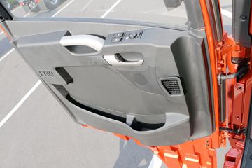 �ൺ��� JH6�ؿ� 430���� 6X4 CNGǣ����ͼƬ