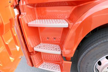 �ൺ��� JH6�ؿ� 430���� 6X4 CNGǣ����ͼƬ