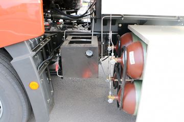 �ൺ��� JH6�ؿ� 430���� 6X4 CNGǣ����ͼƬ