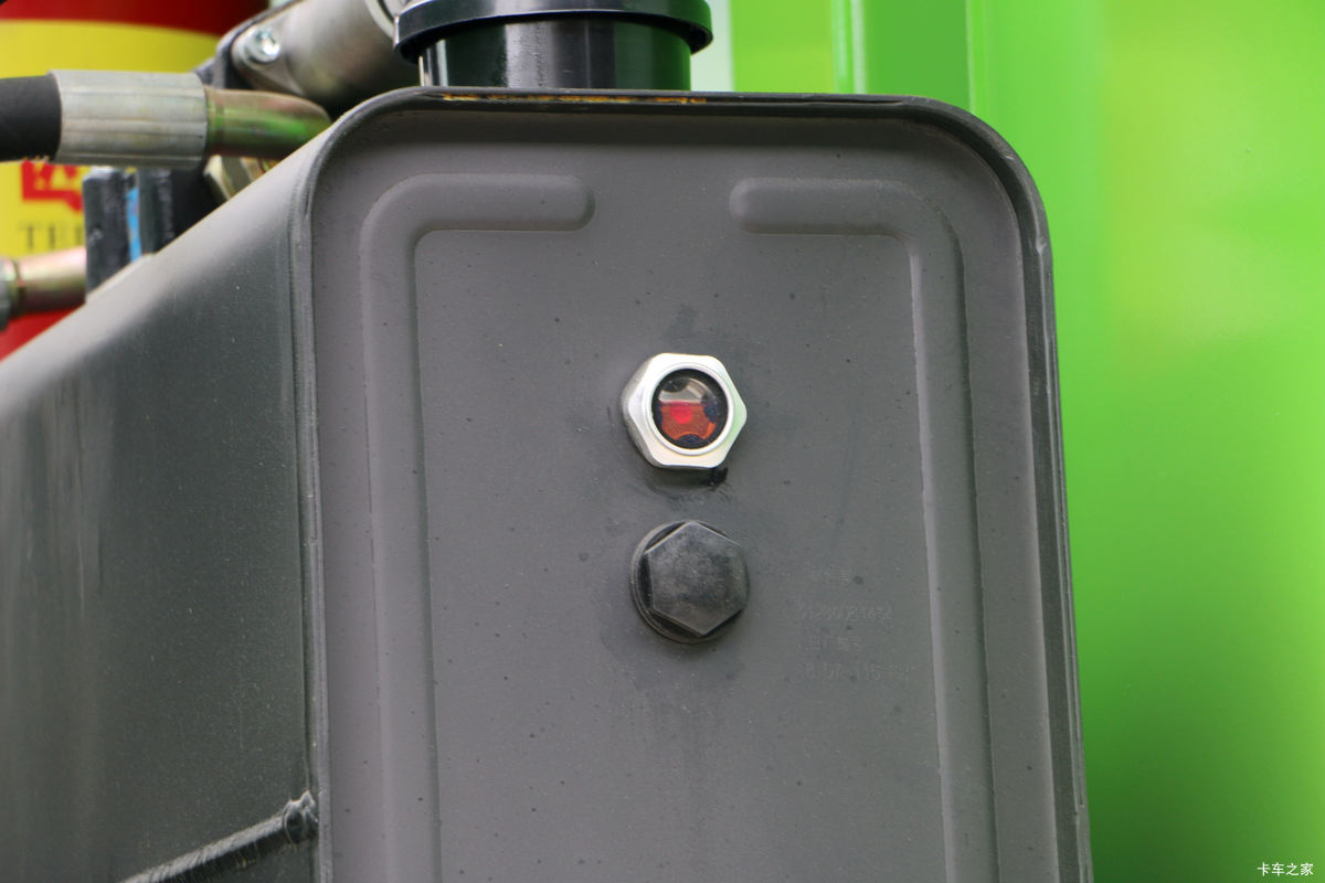 �ൺ��� ��V�ؿ� 375���� 6X4 5.4����ж��(CA5251ZLJP2K2L3T1E5A80)���                                                