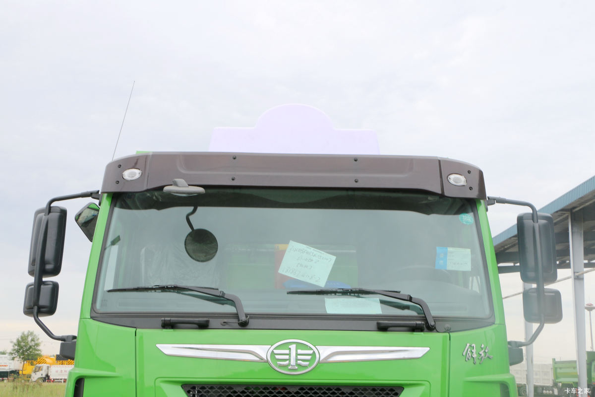 �ൺ��� ��V�ؿ� 375���� 6X4 5.4����ж��(CA5251ZLJP2K2L3T1E5A80)���                                                