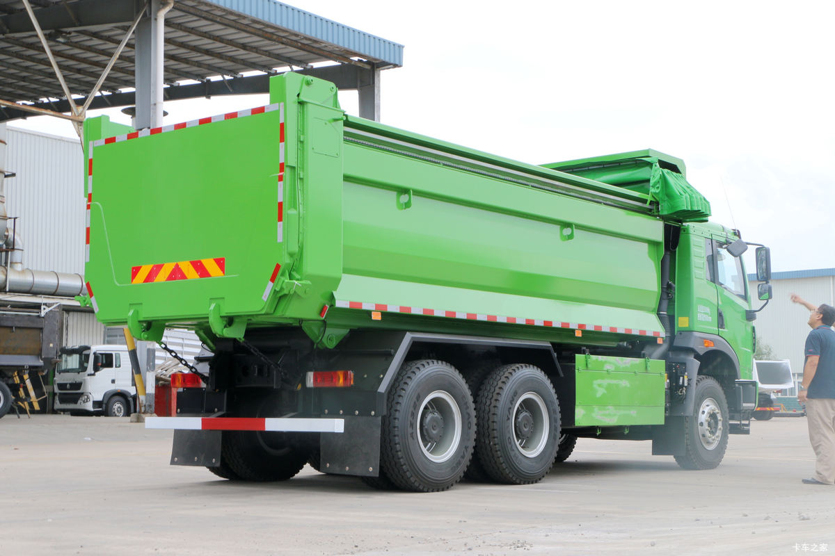 �ൺ��� ��V�ؿ� 375���� 6X4 5.4����ж��(CA5251ZLJP2K2L3T1E5A80)���                                                