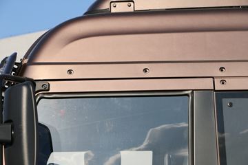 ��� ��VH�п� 160���� 4X2 5.4���Ű��դʽ�ػ���(CA5165CCYP40K2L3E5A85)ͼƬ