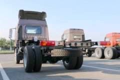 解放 麟VH中卡 160马力 4X2 5.4米排半仓栅式载货车(CA5165CCYP40K2L3E5A85)