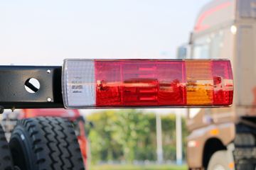 ��� ��VH�п� 160���� 4X2 5.4���Ű��դʽ�ػ���(CA5165CCYP40K2L3E5A85)ͼƬ