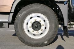 解放 麟VH中卡 160马力 4X2 5.4米排半仓栅式载货车(CA5165CCYP40K2L3E5A85)