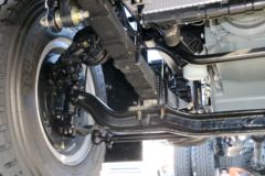 解放 麟VH中卡 160马力 4X2 5.4米排半仓栅式载货车(CA5165CCYP40K2L3E5A85)