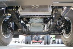 解放 麟VH中卡 160马力 4X2 5.4米排半仓栅式载货车(CA5165CCYP40K2L3E5A85)