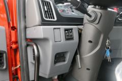 青岛解放 悍V重卡 320马力 6X2 中置轴轿运车(CA1220P1K2L6T3BE5A80)
