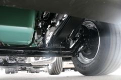 青岛解放 悍V重卡 320马力 6X2 中置轴轿运车(CA1220P1K2L6T3BE5A80)