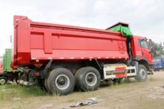 青岛解放 天V重卡 380马力 6X4 6.2米LNG自卸车(CA3256P2K2T1NE5A80-1)
