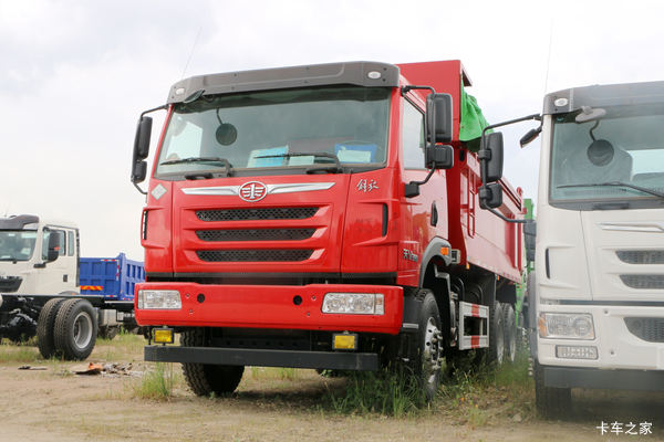青岛解放 天V重卡 380马力 6X4 6.2米LNG自卸车