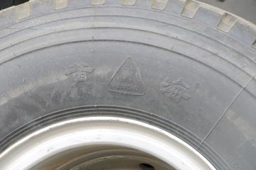�ൺ��� ��V�ؿ� 380���� 6X4 6.2��LNG��ж��ͼƬ