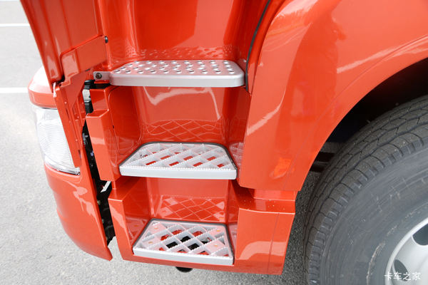 优惠0.5万 大同市天V牵引车火热促销中