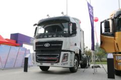 华菱 汉马H9重卡 410马力 6X4 LNG牵引车(高顶)(HN4250NGX41C9M5)