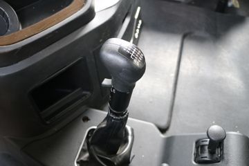 ���� ����H9�ؿ� 410���� 6X4 LNGǣ����(�߶�)ͼƬ