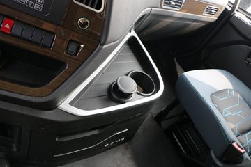 ���� ����H9�ؿ� 410���� 6X4 LNGǣ����(�߶�)ͼƬ