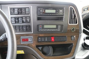 ���� ����H9�ؿ� 410���� 6X4 LNGǣ����(�߶�)ͼƬ